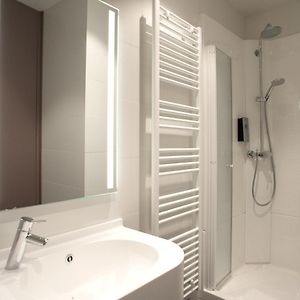 Zimmer mit zwei Einzelbetten